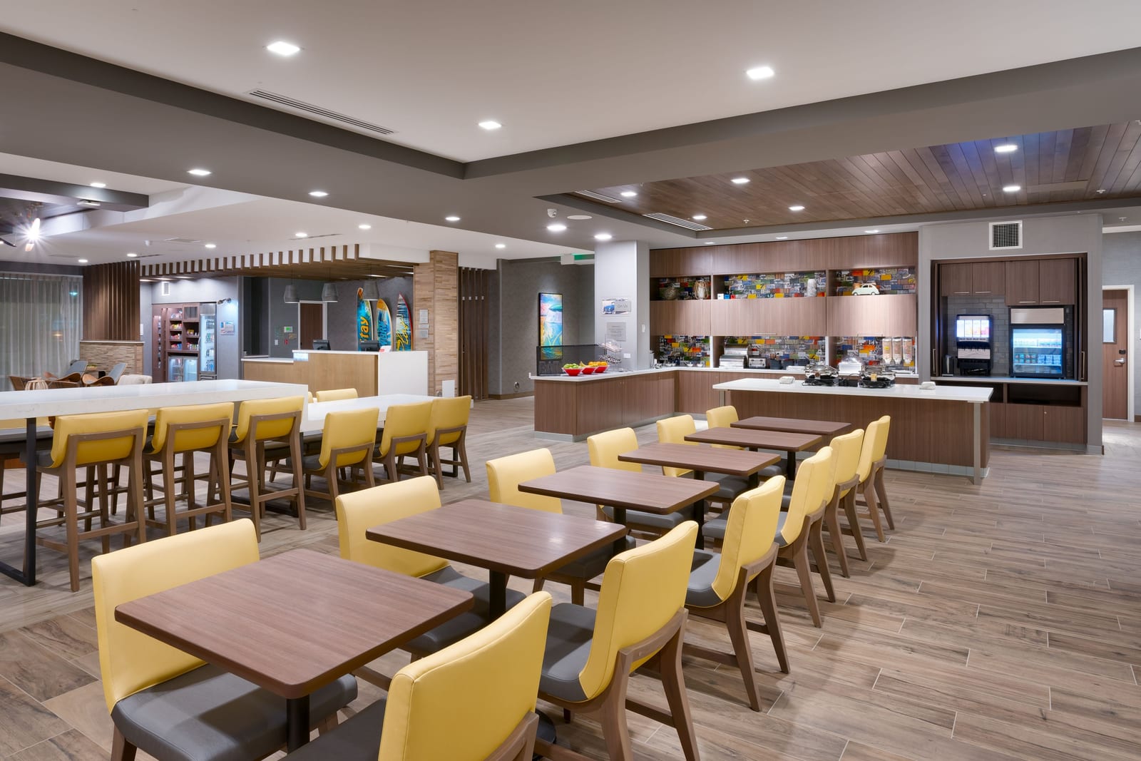 Breakfast area at TownePlace Suites by Marriott Los Angeles LAX/Hawthorne